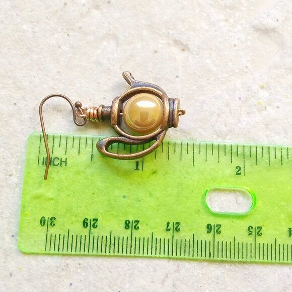 🍂🍁🍃 3/$25! Whimsical Tea Pot Dangle Earrings w. Gold/Cream Beads - Picture 3 of 6